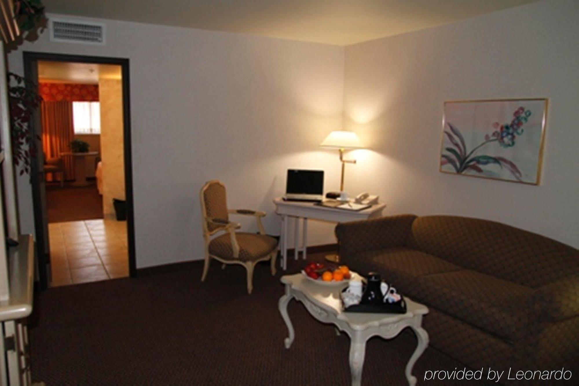 Ramada By Wyndham Viscount Suites Tucson East מראה חיצוני תמונה